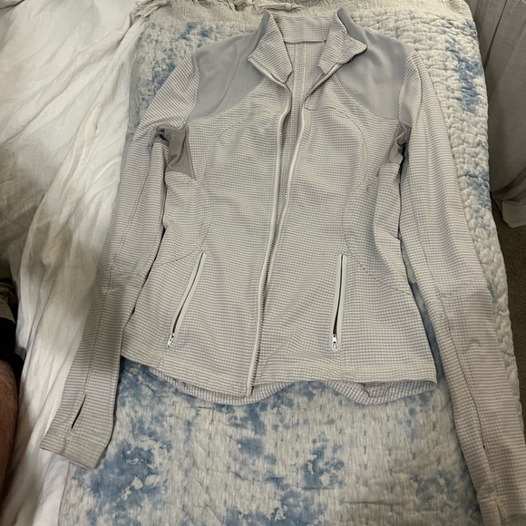 lululemon white jacket - Picture 2 of 2